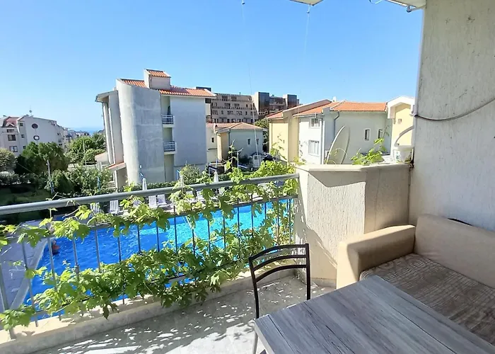 Family 2bdr In The Center Apartment *