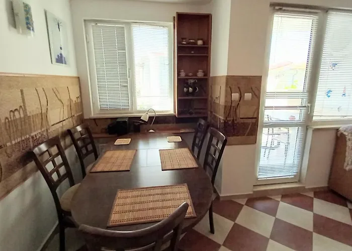 Family 2bdr In The Center Apartment