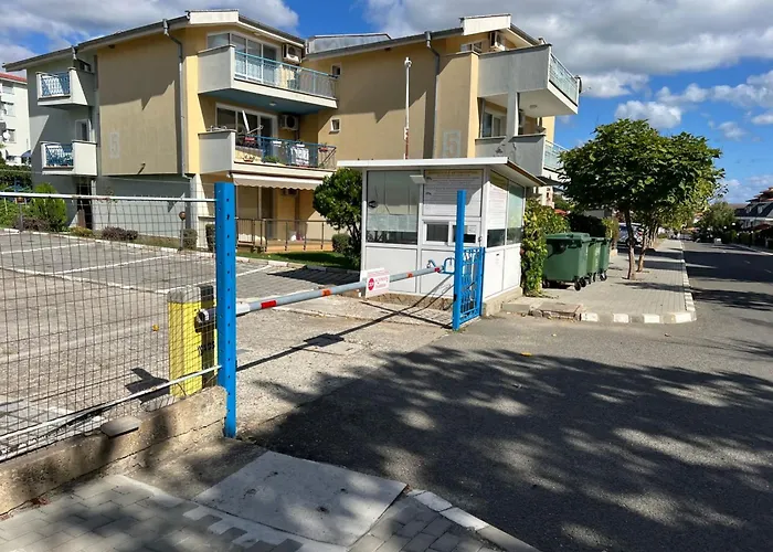 Family 2bdr In The Center Apartment *