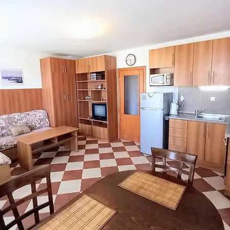 Family 2bdr In The Center Apartment *