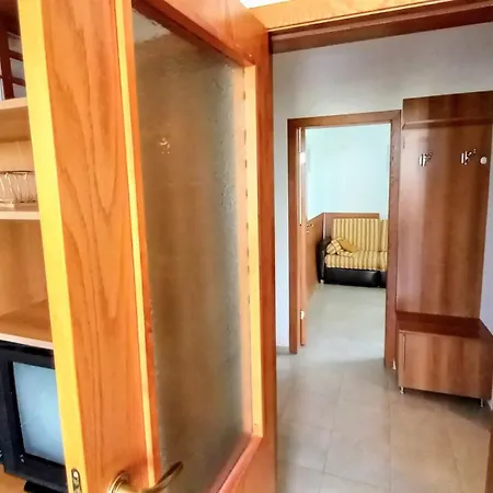 Family 2bdr In The Center Apartment *