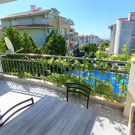 Family 2bdr In The Center Apartment *