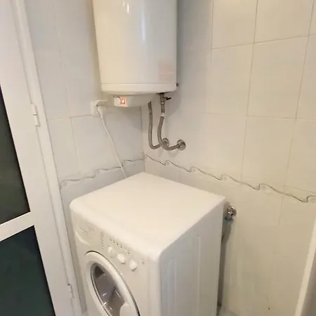 Family 2bdr In The Center Apartment *