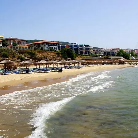 Family 2bdr In The Center