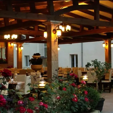 Family 2bdr In The Center Apartment *