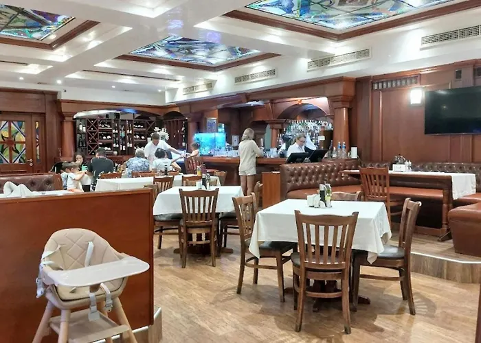 Family 2bdr In The Center